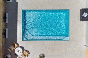 cottesloe-6m-4m-polo-white-sparkle-clarkson-galleryimage-4