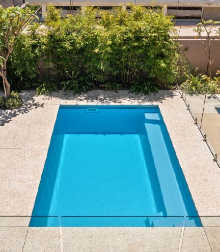 pools-skin-what-you-should-know-about-swimming-and-sensitive-skin-blogimage2-m
